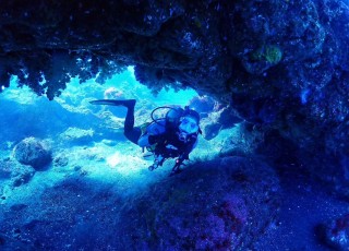 神奈川県横浜市から　ひとりで参加したけど仲間と和気藹々、楽しみなダイビングライセンスを取得できました！　20代女性